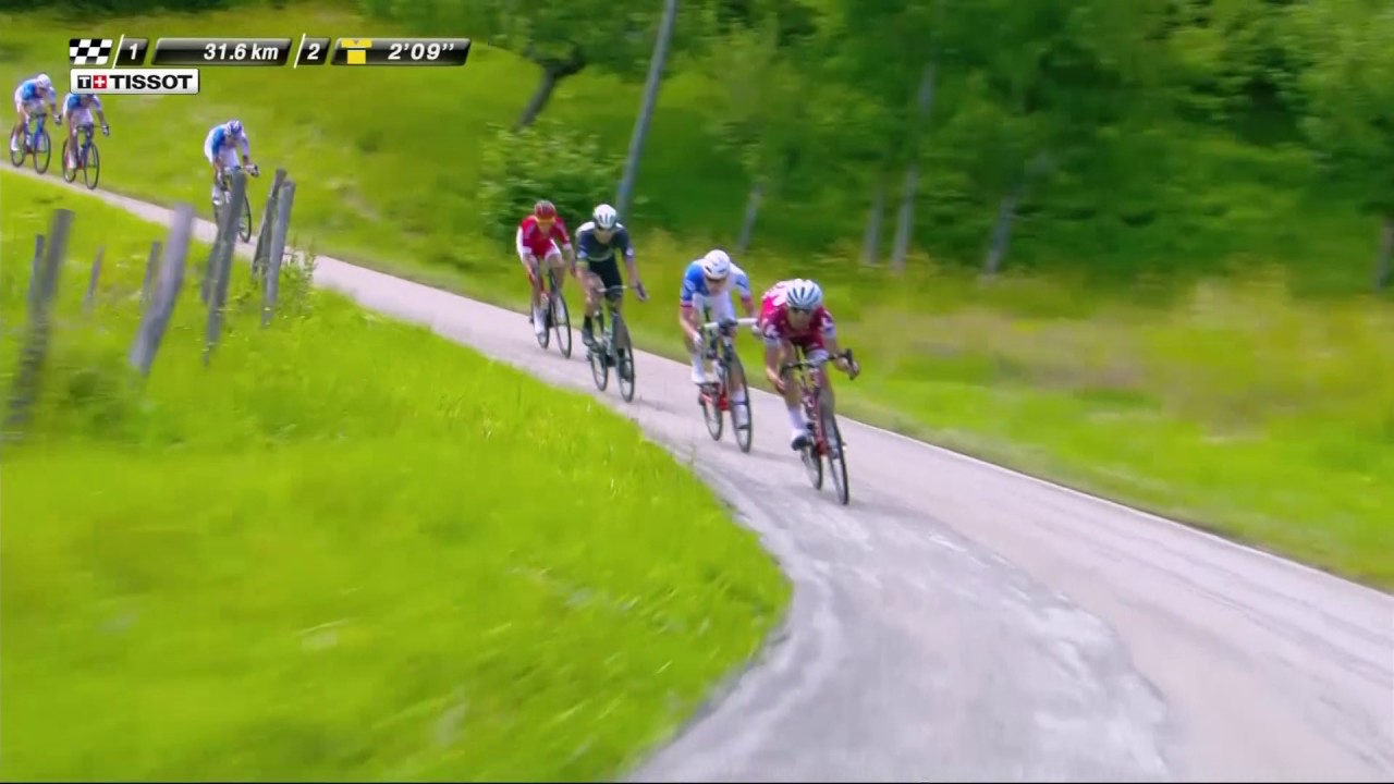 The peloton working in the descent - Stage 3 - Critérium du Dauphiné 2017