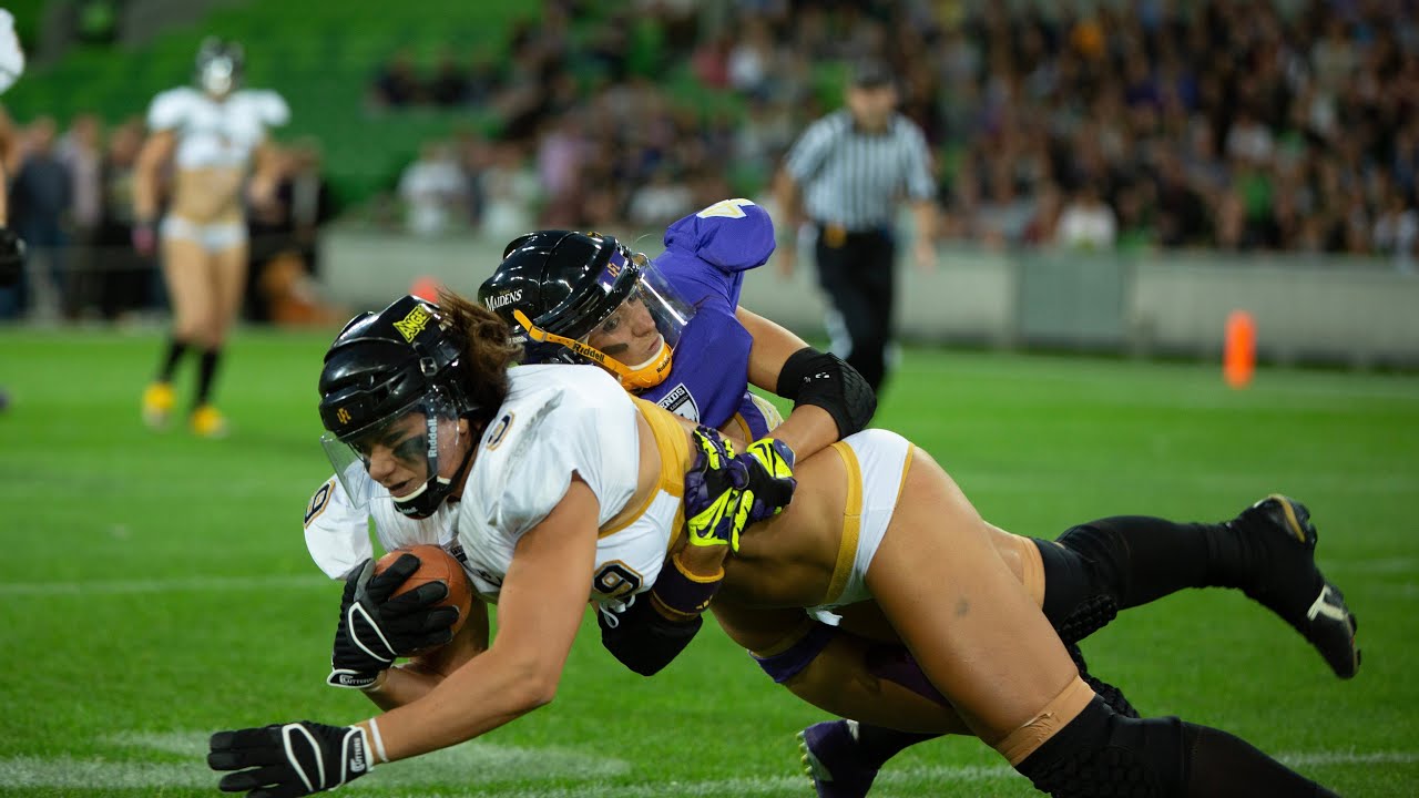 LFL | AUSTRALIA | 2013 | WEEK 2 | WOW CLIP | ADRIAN PURNELL INTRODUCING SOME NEW PLAYERS TO THE LFL