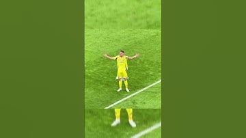 Ronaldo và những khoảnh khắc khiến fan không nhịn được cười