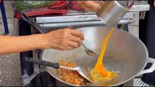 Hidden Pad Thai Restaurant In Bangkok (Secret Spot, Many Locals Don’t Even Know)