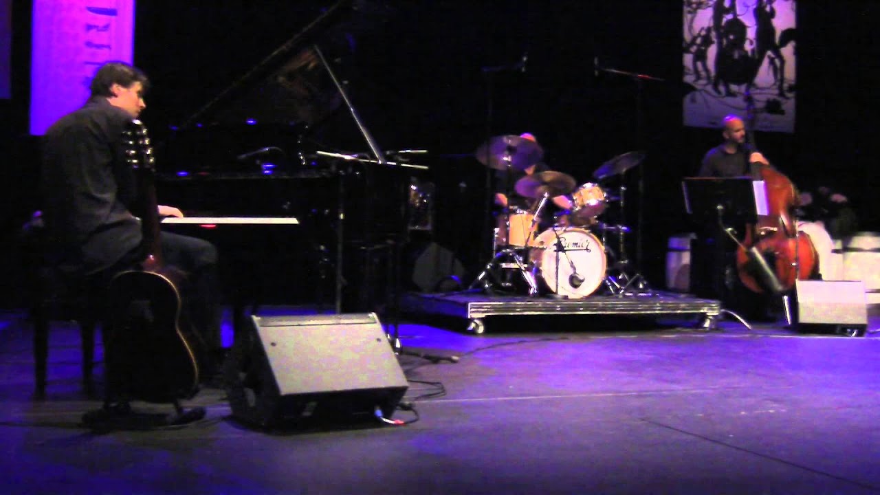 Reqiuem for a dying seagull wrapped in oil