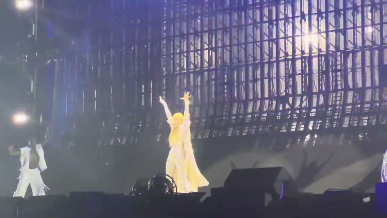 Blackpink Deadline Tour Lisa #blackpink #lalisa #alterego #kpop