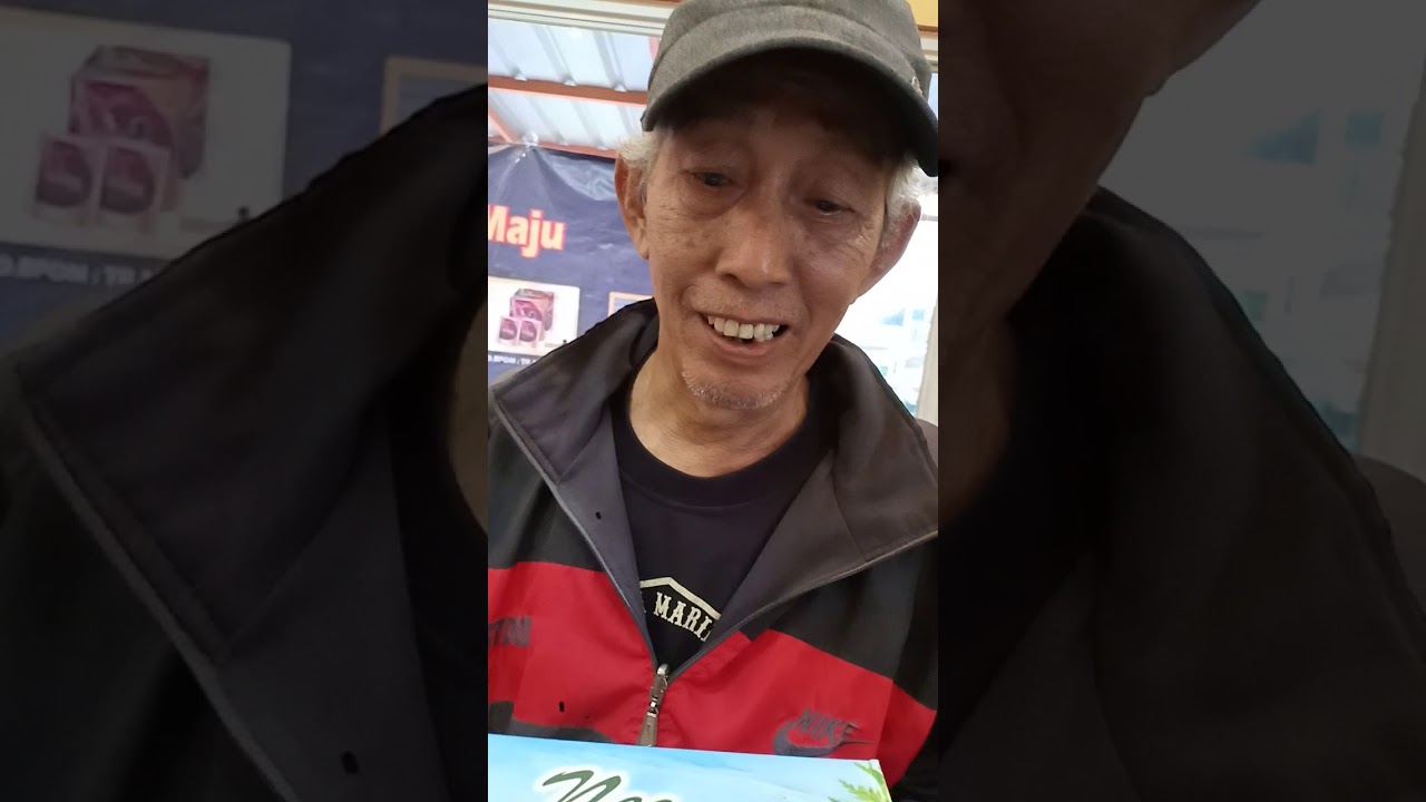 Encok pinggang kaku . 20 menit kemudian pinggang jadi enak. Bisa goyang