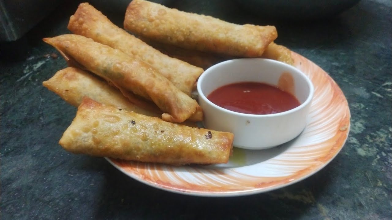 Qeema Rool Keema Spring Rolls \ Keema Roll Recipe \ Ramadan Special - YouTube