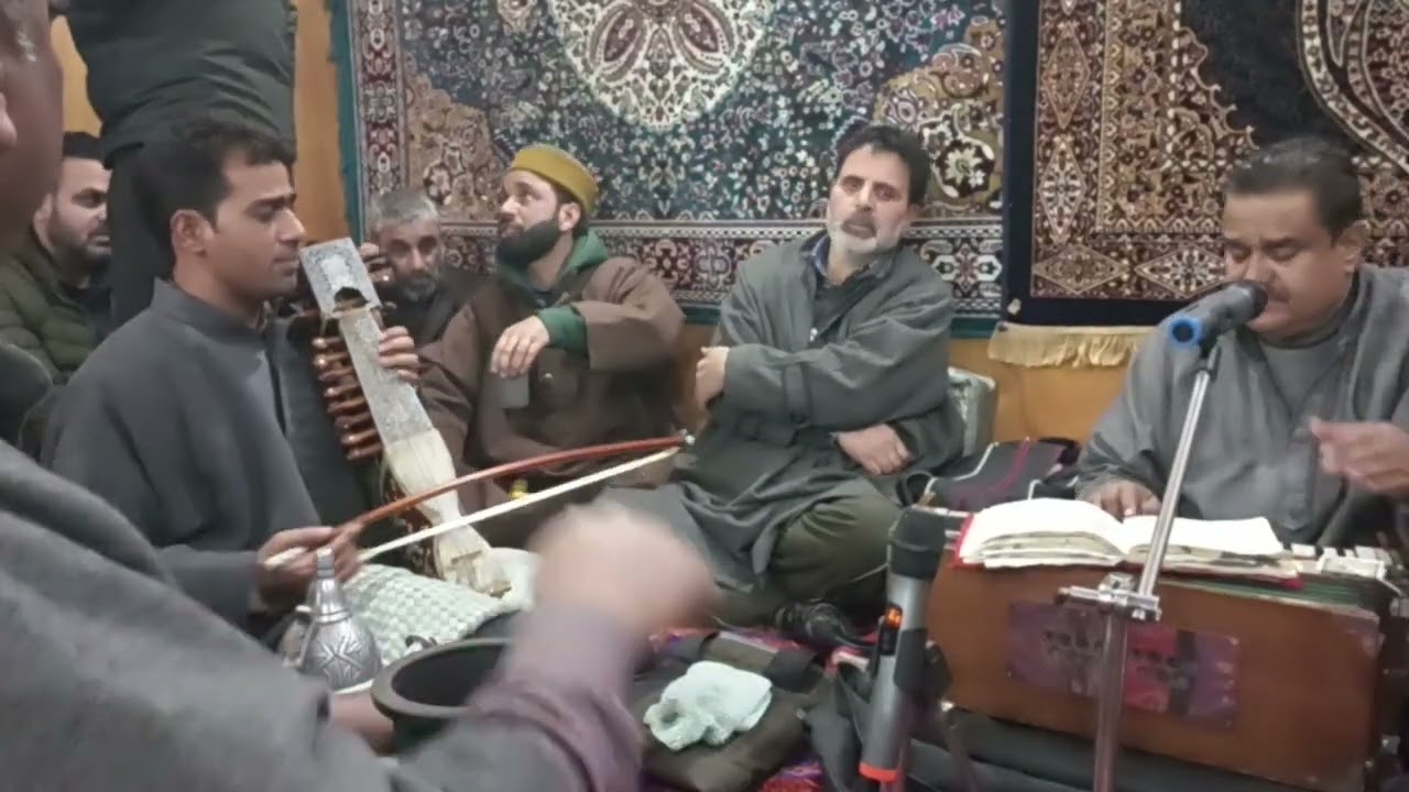  معفل عمہ ببؒ                              گلوکار  فاروق احمد گناہی