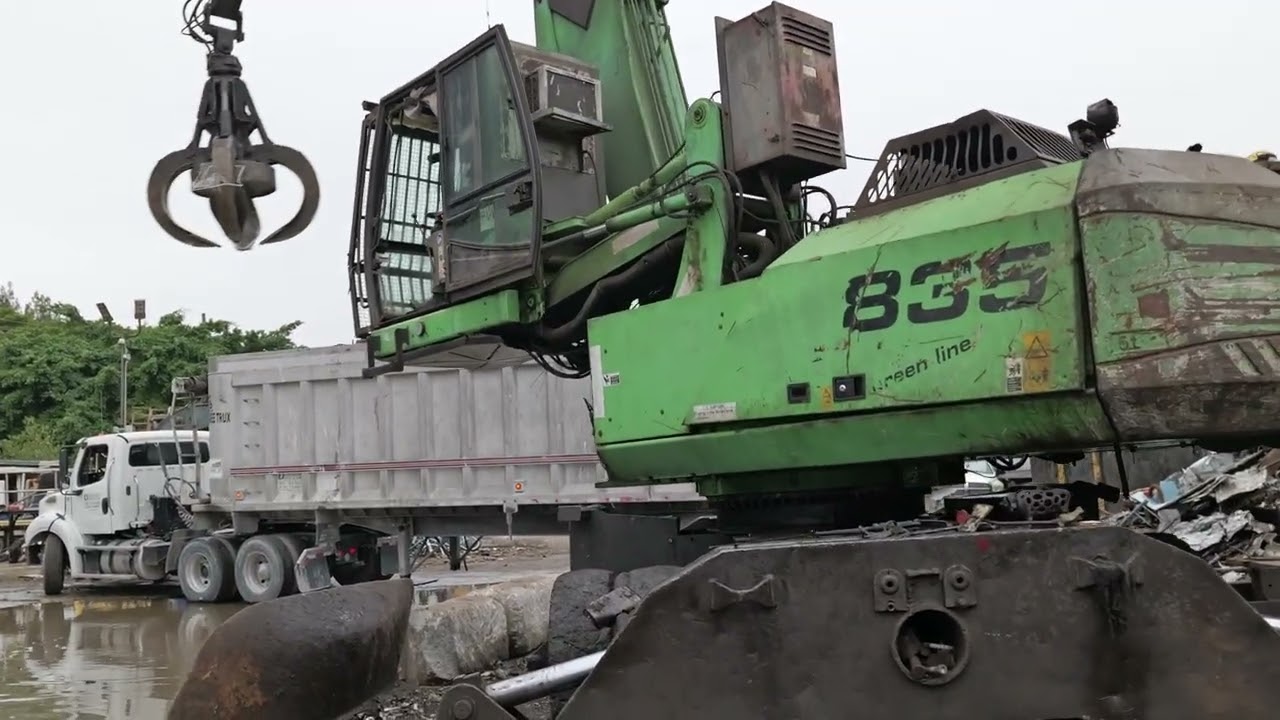 This is how we cut an entire trailer full of scrap iron.