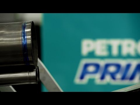 SEE IT FIRST! The Silver Arrows fire up for 2016
