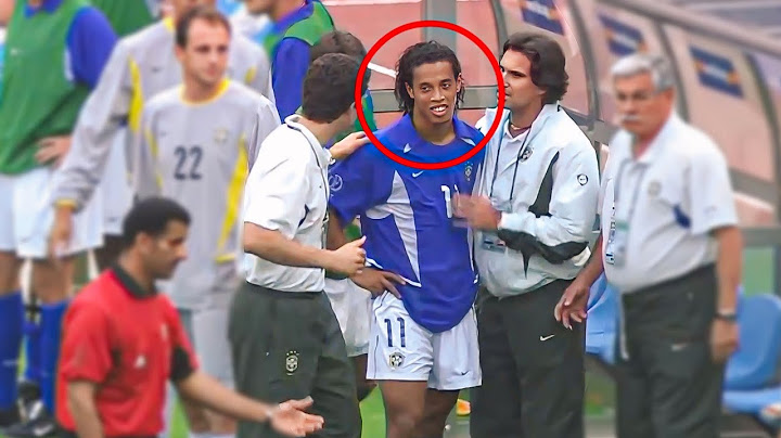 BRAZIL WAS GOING TO BE ELIMINATED FROM THE WORLD CUP, BUT IN THE 57TH MINUTE RONALDINHO DECIDED