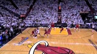 Dwyane Wade - Assist to Bosh (Heat vs 76ers PlayOff)