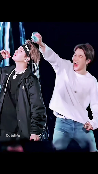 Jimin pouring water on suga    #bts #cutelife