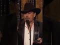 Emotivo discurso al recibir el premio #Billboard para el disco del año ranchero mariachi