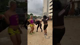 Donde Me Agarren ...