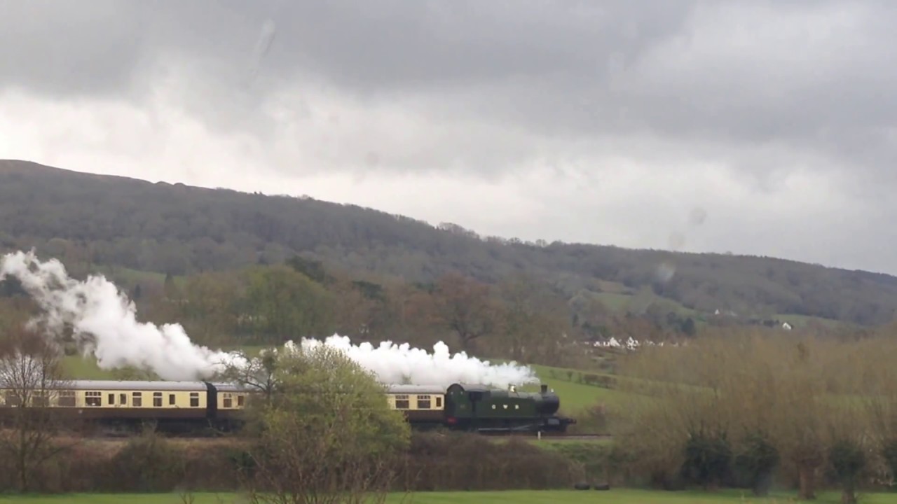 GWR 4270 Approaching Cheltenham Race Course