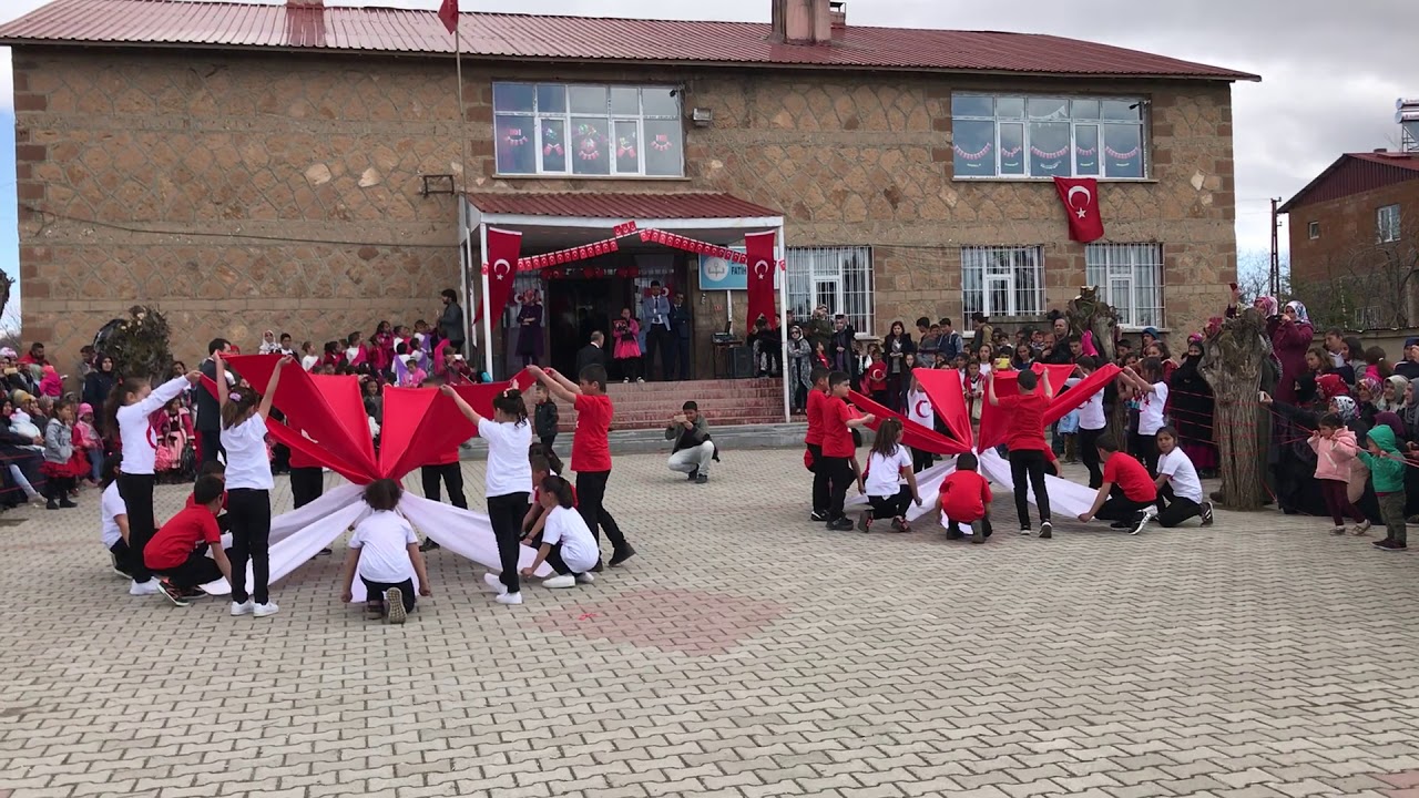 23 Nisan kumaş gösterisi-4.sınıf- Fatih ilkokulu- Ahlat