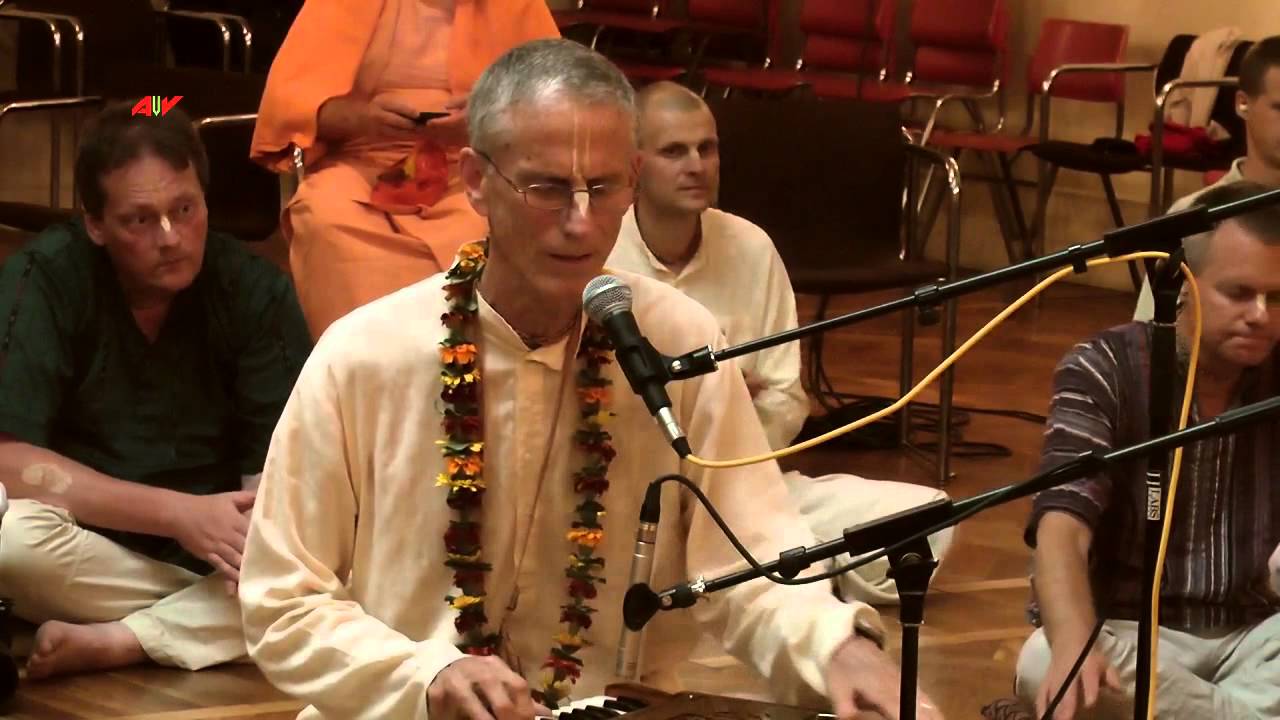 2012 07 28 HG Yadubara Prabhu Evening kirtan