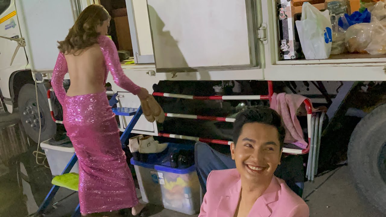 พ่อสิอยู่ได้บ่น้อ🫣 เพราะชุดแม่แอนเซกซี่มาก🥰 “โรเล็กซ์”ต้องมาแล้วแหล่ะ😁 