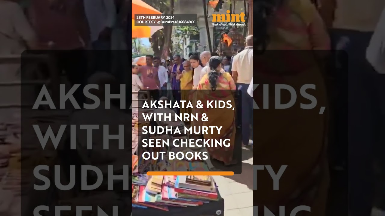 Akshata Murty, Narayana Murthy & Sudha Murty Go Through Books At A Mutt In 