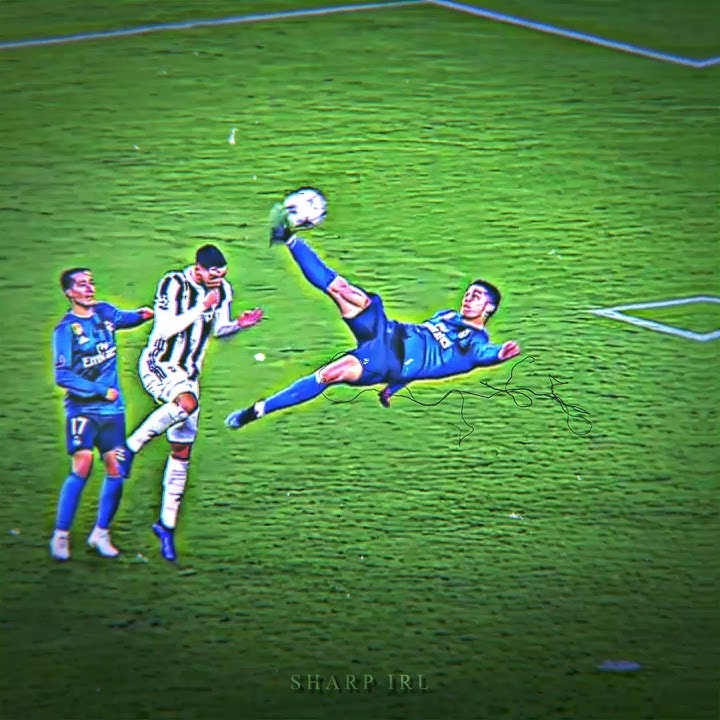 Cristiano Ronaldo | Bicycle Kick | CR7 Mortals - Laura Brehm and Warriyo #edit