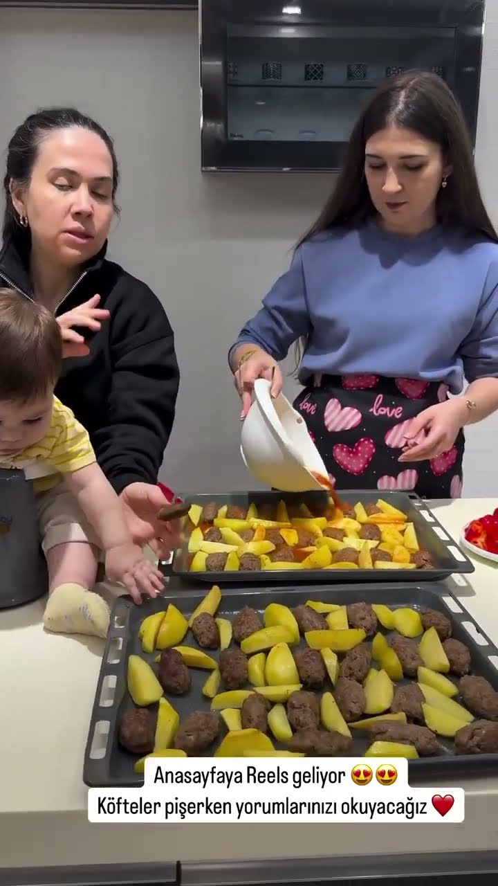 Anasayfaya reels geliyor?Köfteler pişerken yorumlarınızı okuyacağız ❤️