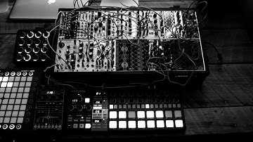 Live Modular Synth by SRC DECAY - Quiet Response