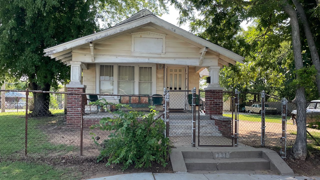 LOCATIONS FROM THE MOVIE “THE OUTSIDERS”, THE HOUSE, THE PARK