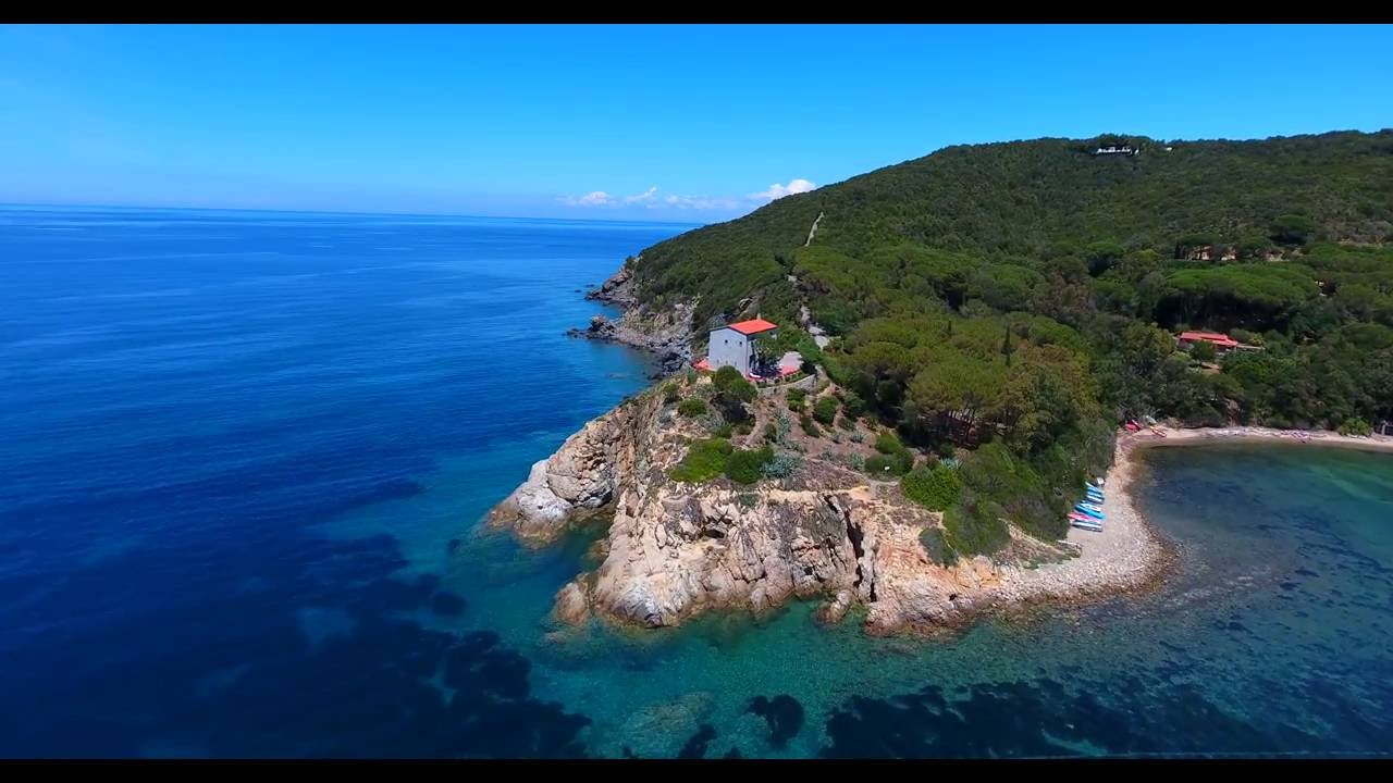 Elba from the sky - Baia di Procchio e Hotel del Golfo - 4K