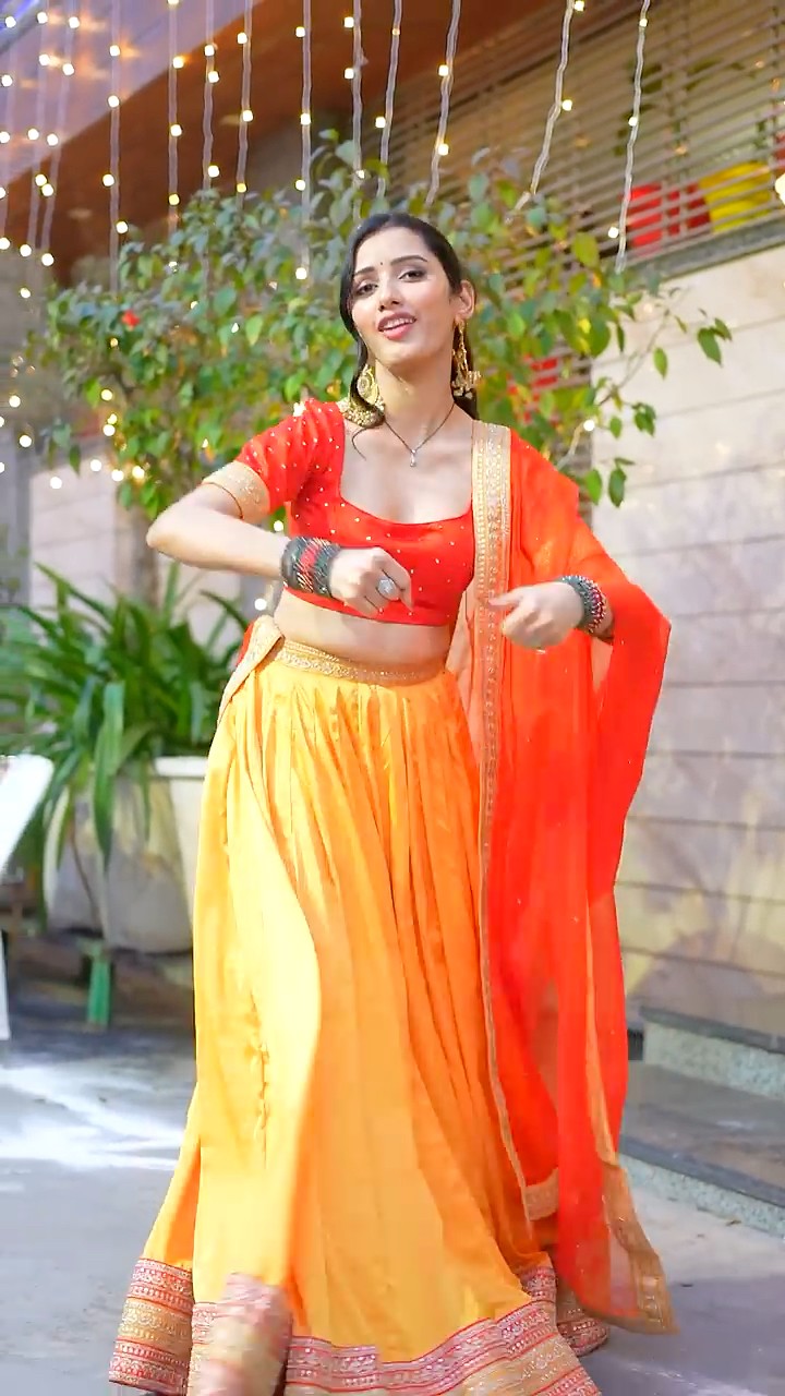 Meri Kali Activa ? #neetubisht #youtubeshorts #wedding #lakhneet #dance #trending #shorts
