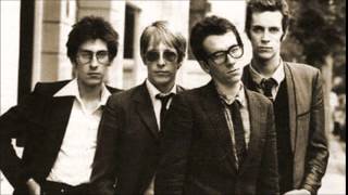 Video thumbnail of "Elvis Costello & The Attractions - Red Shoes (Peel Session)"