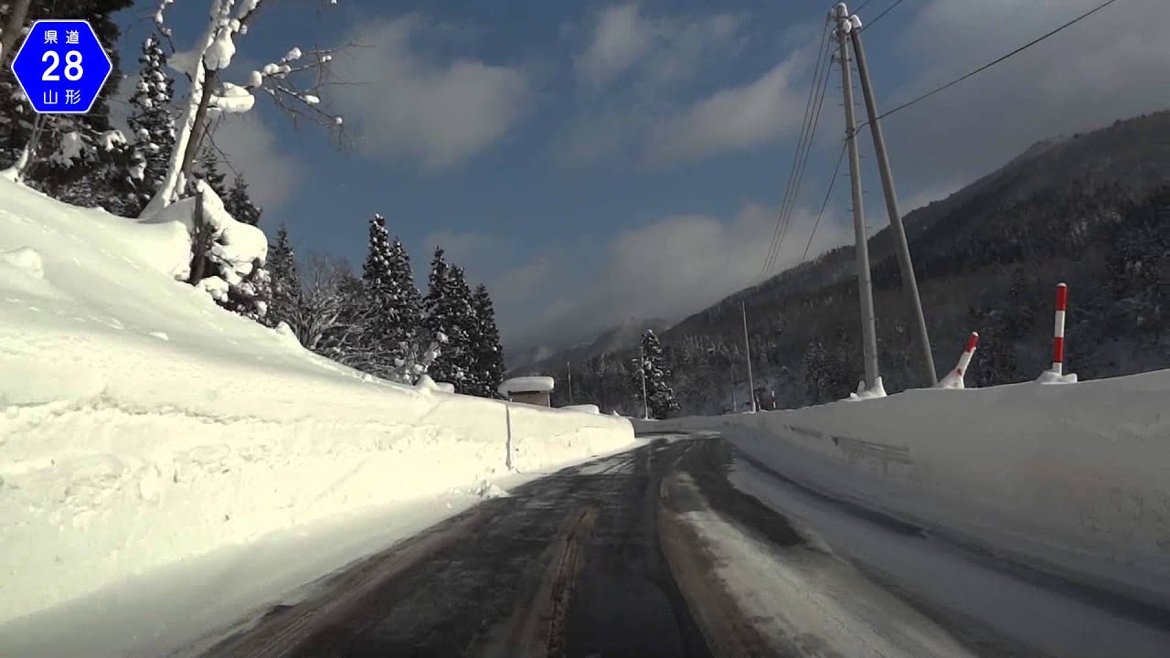 尾花沢の高橋小学校から山刀伐峠を越えて向町小学校へ走る Part-1 Running Winter Road
