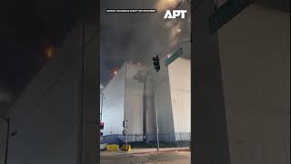 Massive LA Warehouse Blaze Sends Thick Smoke Into Air, Residents Told to Shelter | APT