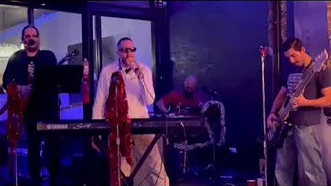 Hadleys Hope - Suspicious Minds (Elvis) 12/17/22