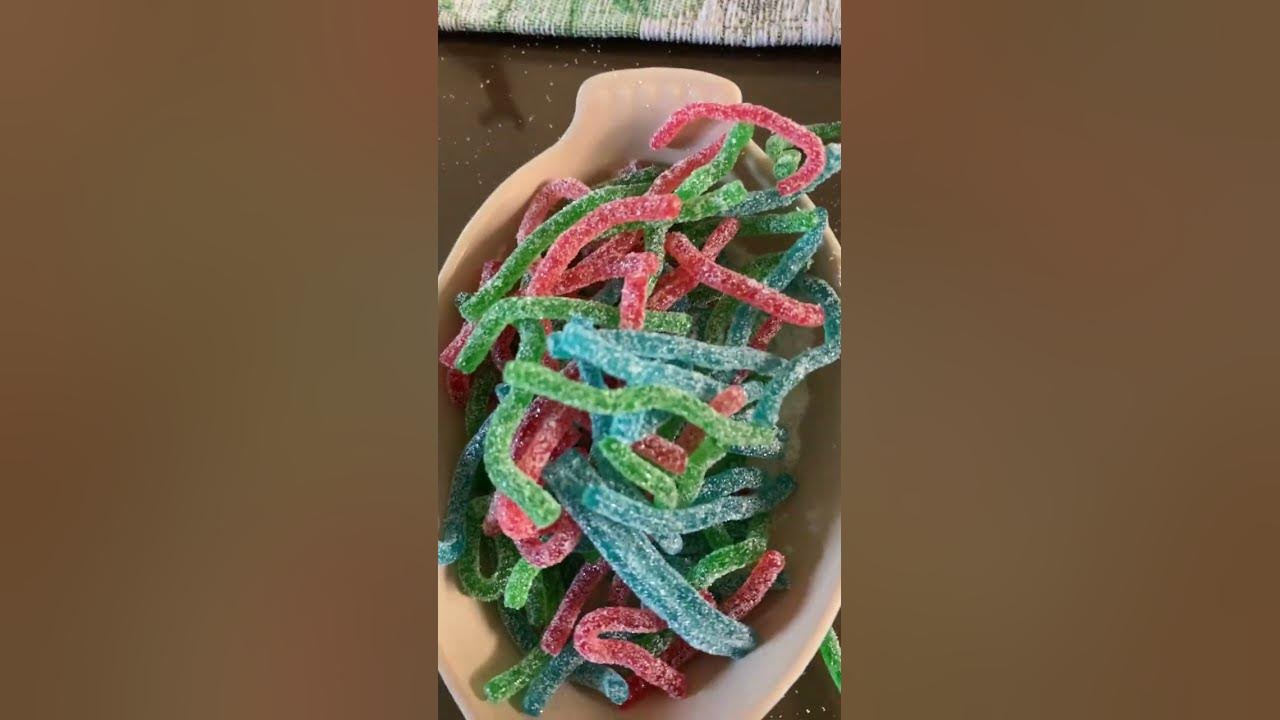 MOST SATISFYING SOUR SPAGHETTI GUMMY CANDYshort sourcandy spaghetti
