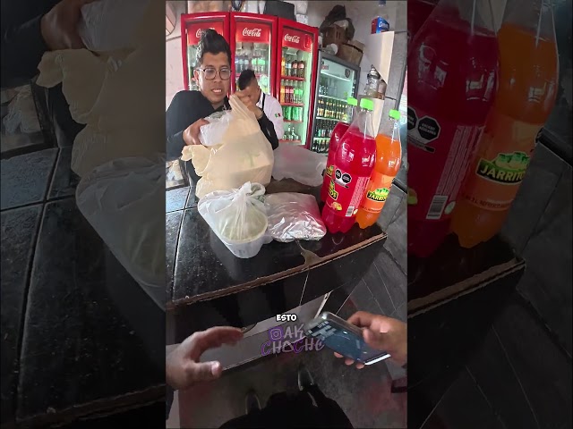 pero pesaban más los libros brooo #akchoche #humor #ubereats #motovlog #biker