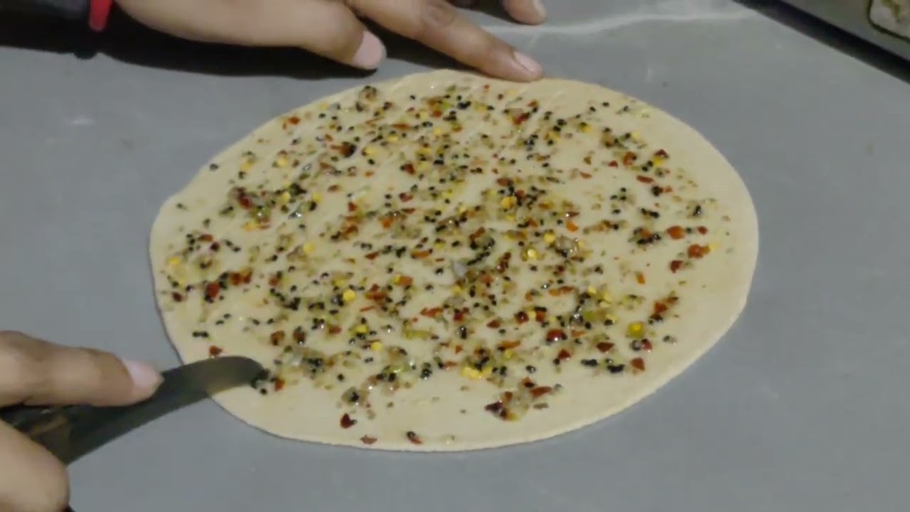 Crispy Garlic Lacha Paratha 😍 | Street-Style Layered Paratha at Home