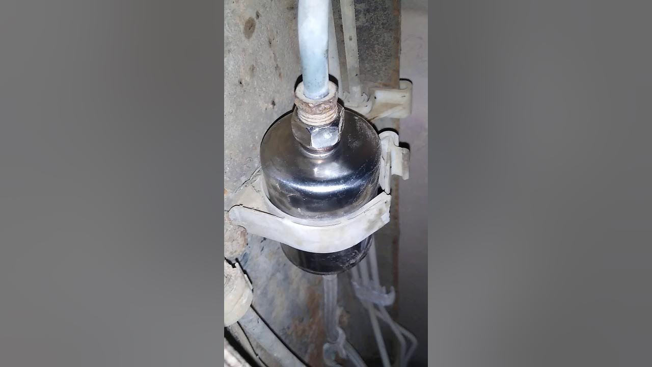 How to change a fuel filter (1989 Chevrolet) YouTube