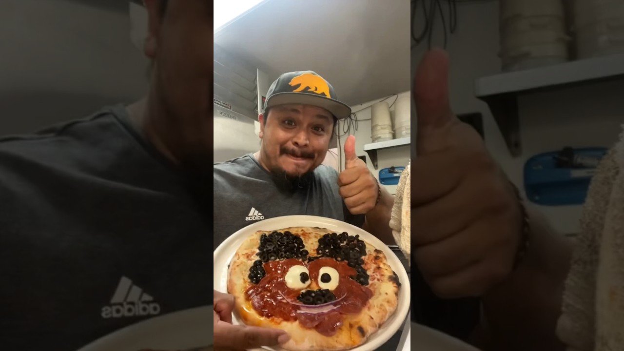 Mickey Mouse and Minnie Mouse Make Pizzas! 🍕, Me & Mickey