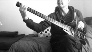 Video thumbnail of "AZTEC CAMERA SOMEWHERE IN YOUR HEART Bass Cover"