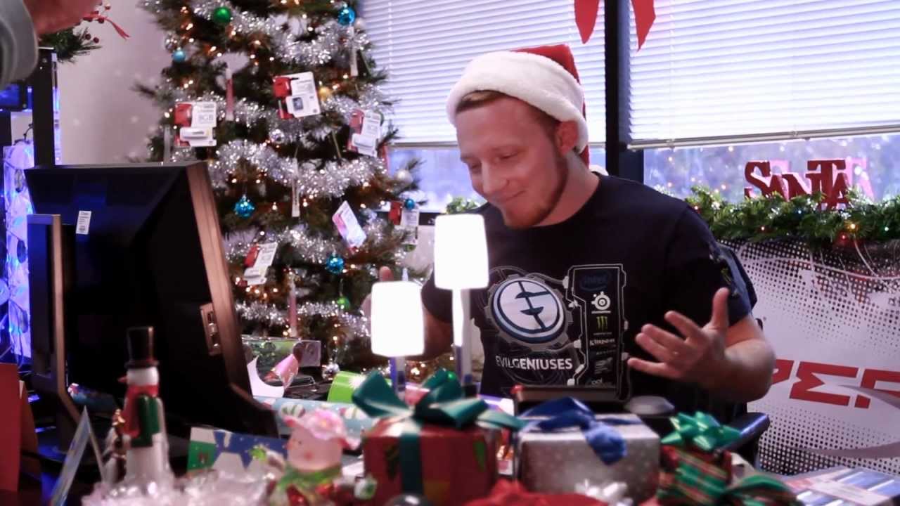 EG Machine | Santa Machine | This is HyperX (Ep. 7)