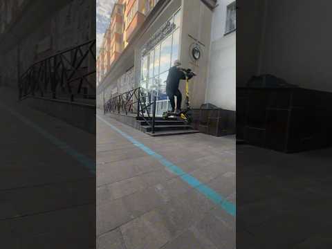 Первый первый как слышно?) Полёт нормальный! Подвеска идеальна,что за самокат? KugooKirin G3 Pro☝️🛴