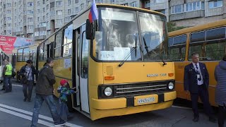 видео: Икарус 280. Парад ретро-транспорта в Санкт-Петербурге картинка: Икарус 280. Парад ретро-транспорта в Санкт-Петербурге