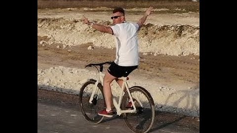 Vanmoof Electrified S2 + DJI Mavic Air Active-Track