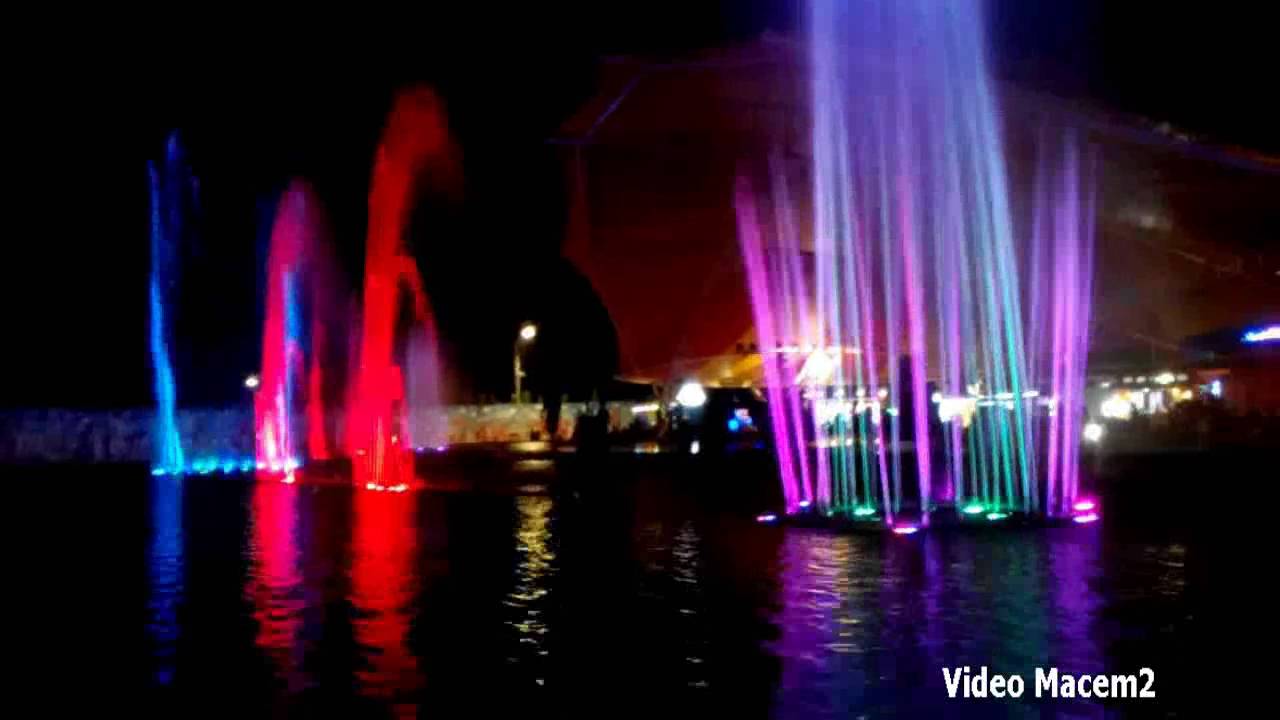 Air Mancur Menari di Gofun Bojonegoro Part 2 - YouTube