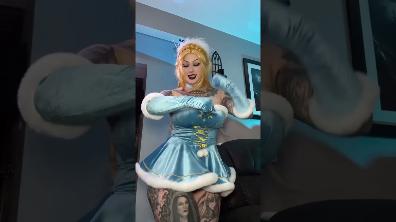 Happy holidays!! 🩵❄️ #zeldacosplay #tattooedgirls