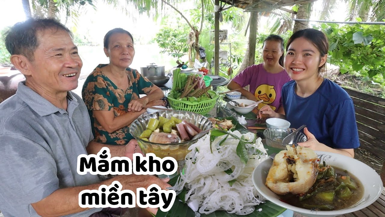 Buổi Sáng Yên Bình Ở Quê. Mẹ Nấu Nồi Mắm Kho Chấm Rau Như Vầy Ăn Quá Mê