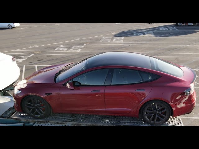 Tesla может выпустить автомобиль с 7 сиденьями. Или это оптическая иллюзия? Вместительность Tesla Model S. Фото.