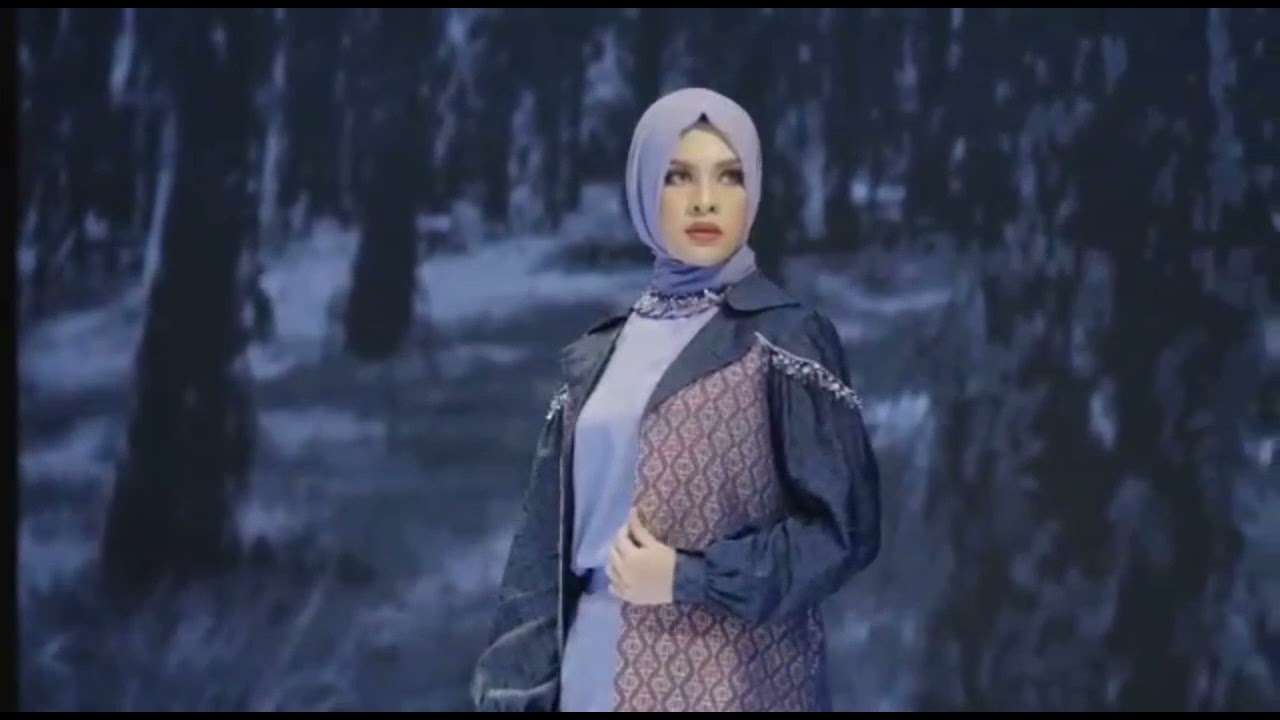 Neera Alatas at FESyar regional Sumatra 2021 Virtual Fashion Show