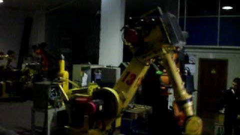 Used robot FANUC 430iF w/ control Rj3 @ www.eurobots.net