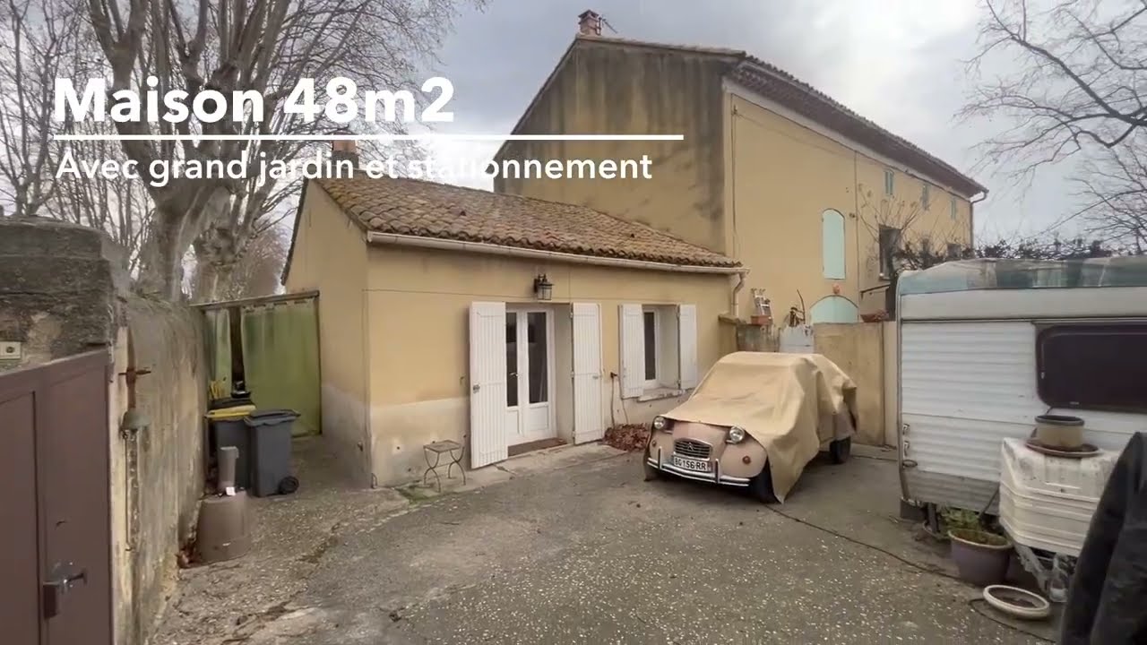 Maison Sauveterre 2 pièces 48 m² avec Stationnement et Grand Jardin