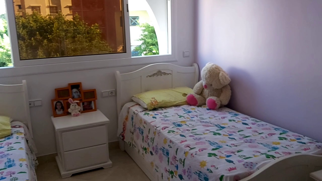 منزل فاخر مكون من تلات طوابق للبيع بمدينة اصيلا