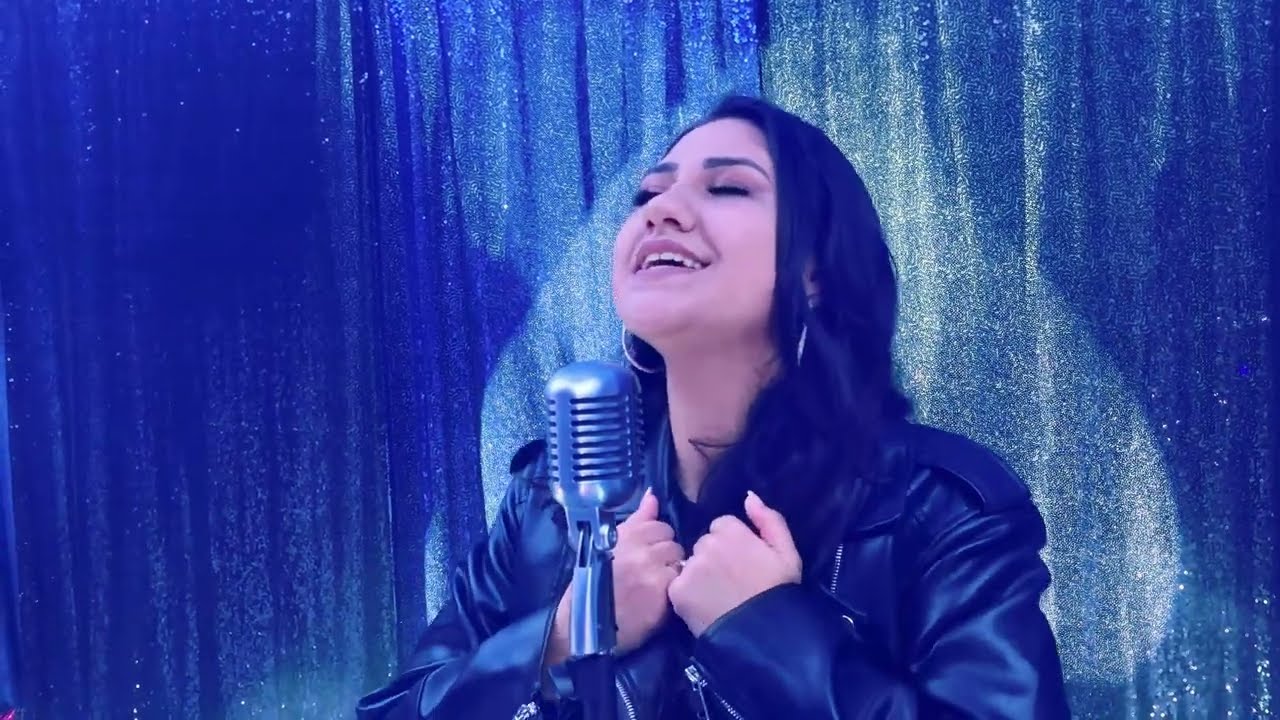 Габриела Галориева - Новогодишен микс / Gabriela Galorieva - Novogodishen mix (cover version)